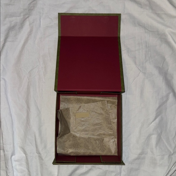 Gucci Box - Picture 2 of 3